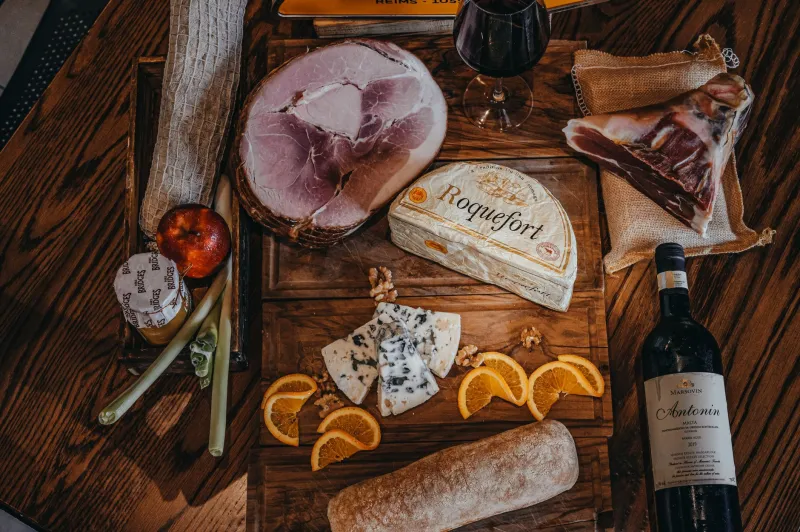 Spritz, Snacks, and Good Company: Throw an Italian Aperitivo Night Without Breaking a Sweat